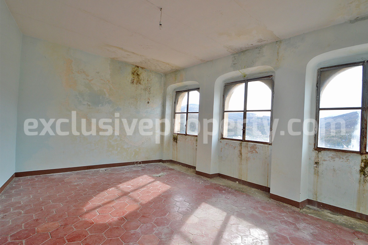 Historic Noble Palace to Restore with Private Terrace and Stone Wine Cellar - Carpinone - Molise - Italy