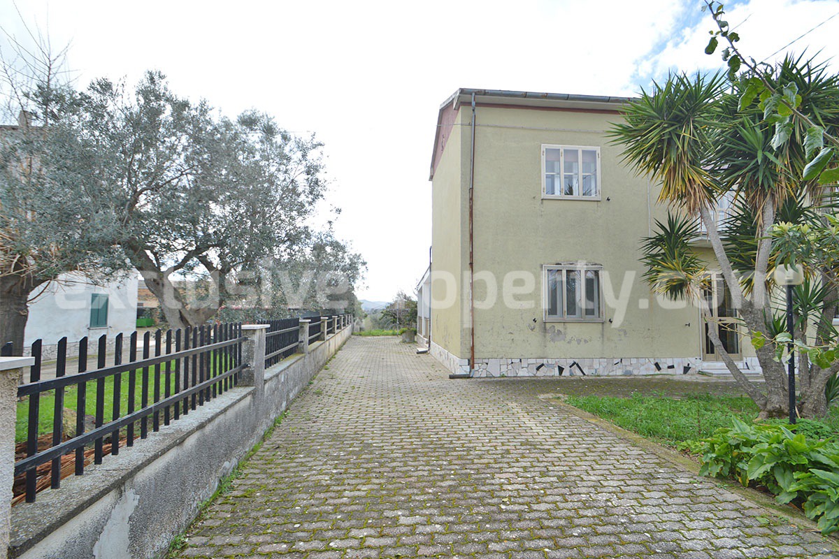 Country House with Olive Grove and Sea View - 5 Minutes from the Adriatic Coast - Abruzzo - Italy