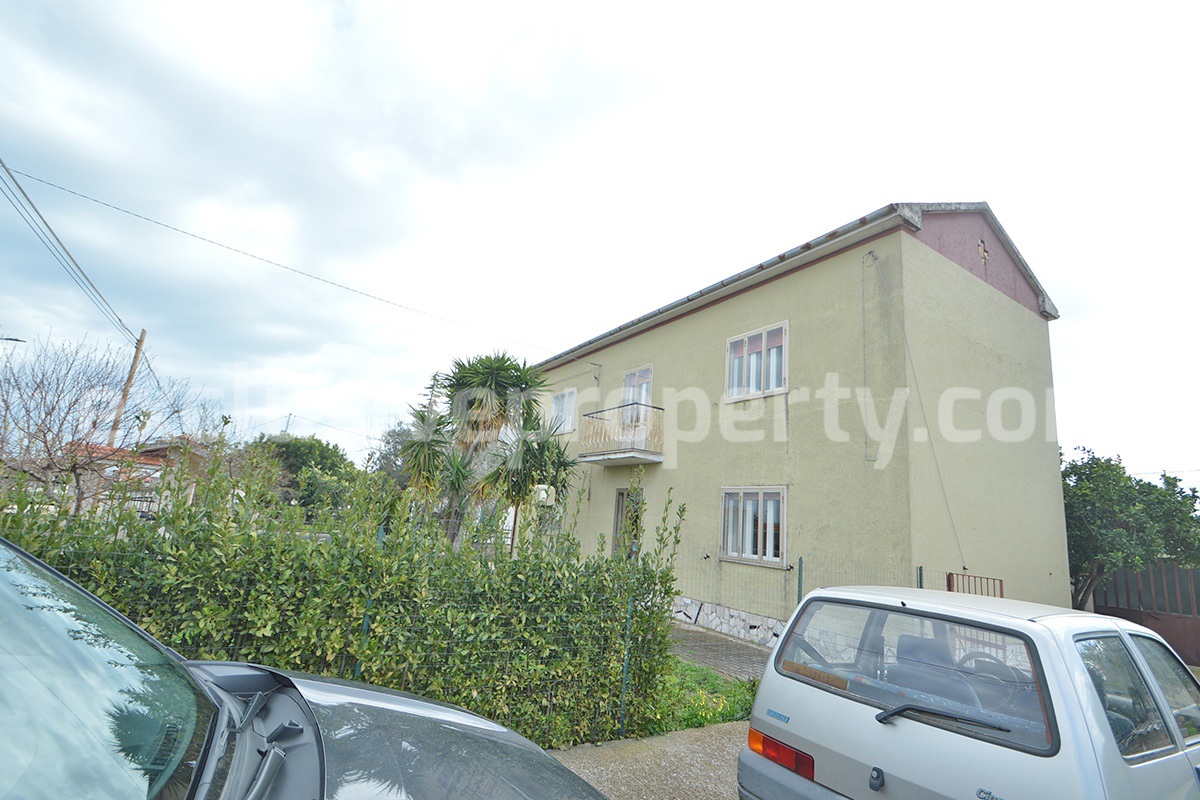 Country House with Olive Grove and Sea View - 5 Minutes from the Adriatic Coast - Abruzzo - Italy