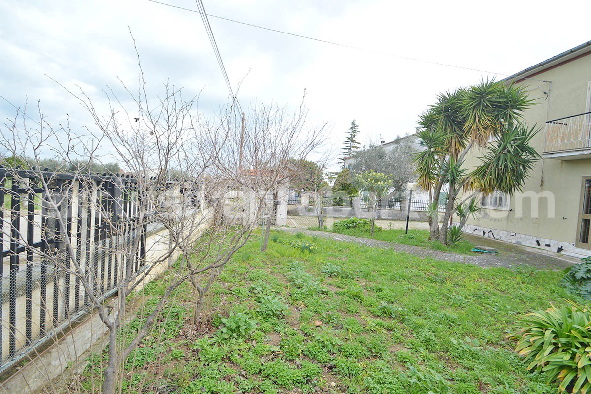 Country House with Olive Grove and Sea View - 5 Minutes from the Adriatic Coast - Abruzzo - Italy