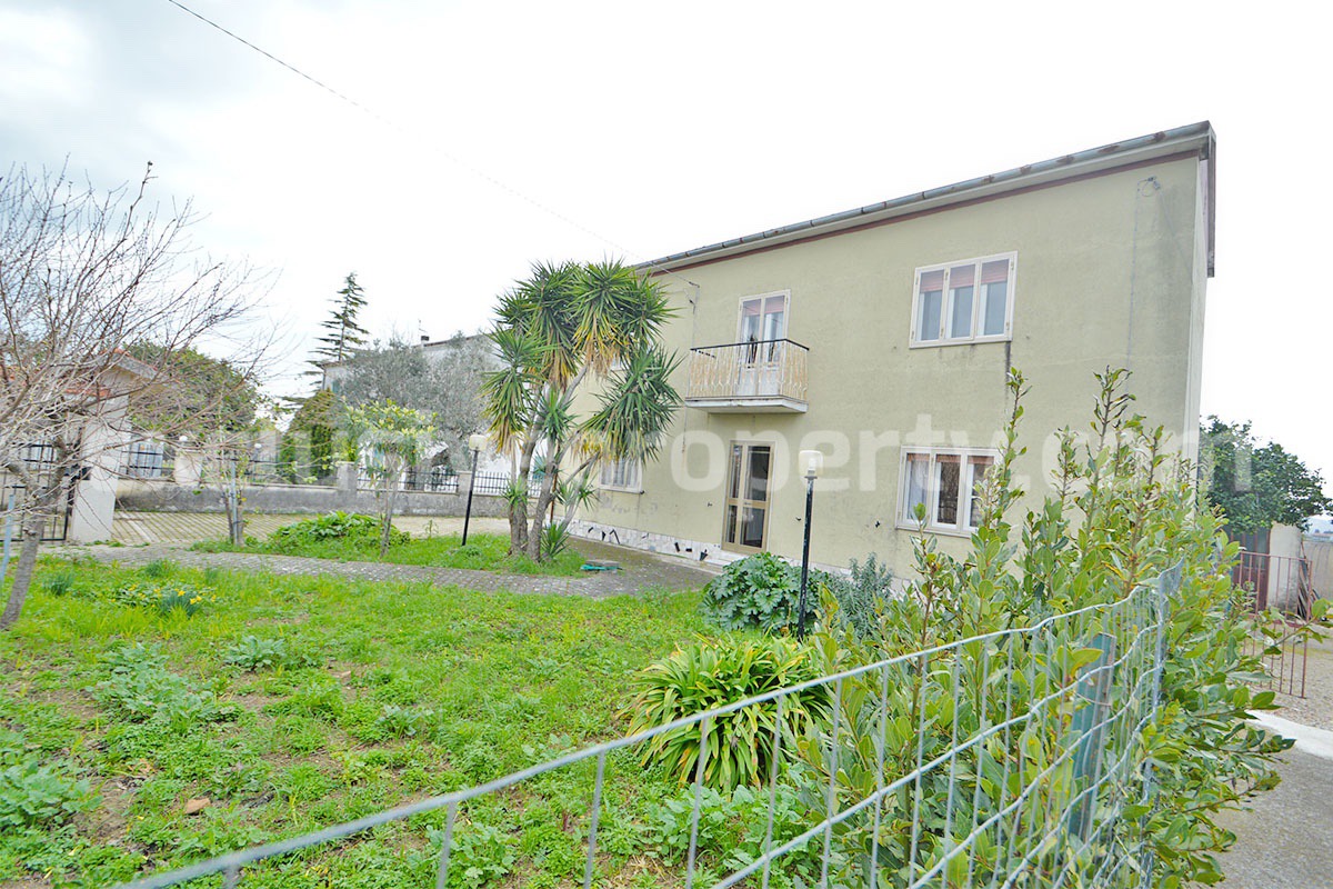 Country House with Olive Grove and Sea View - 5 Minutes from the Adriatic Coast - Abruzzo - Italy