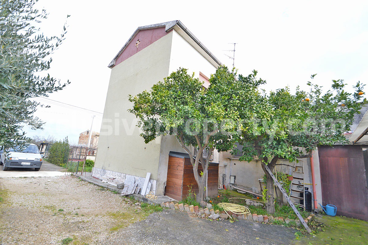 Country House with Olive Grove and Sea View - 5 Minutes from the Adriatic Coast - Abruzzo - Italy