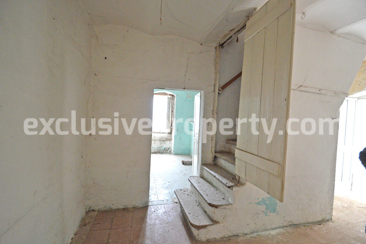 Stone town house for sale in Italy - Molise Region 59