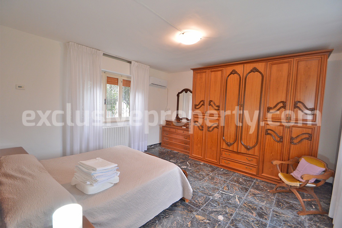 Country House with Olive Grove and Sea View - 5 Minutes from the Adriatic Coast - Abruzzo - Italy