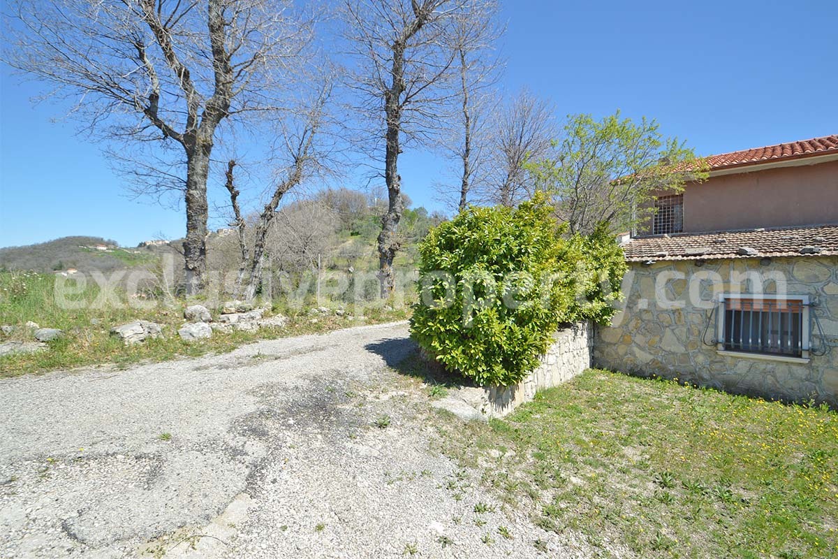 Spacious house with panoramic view of the valley for sale in Italy