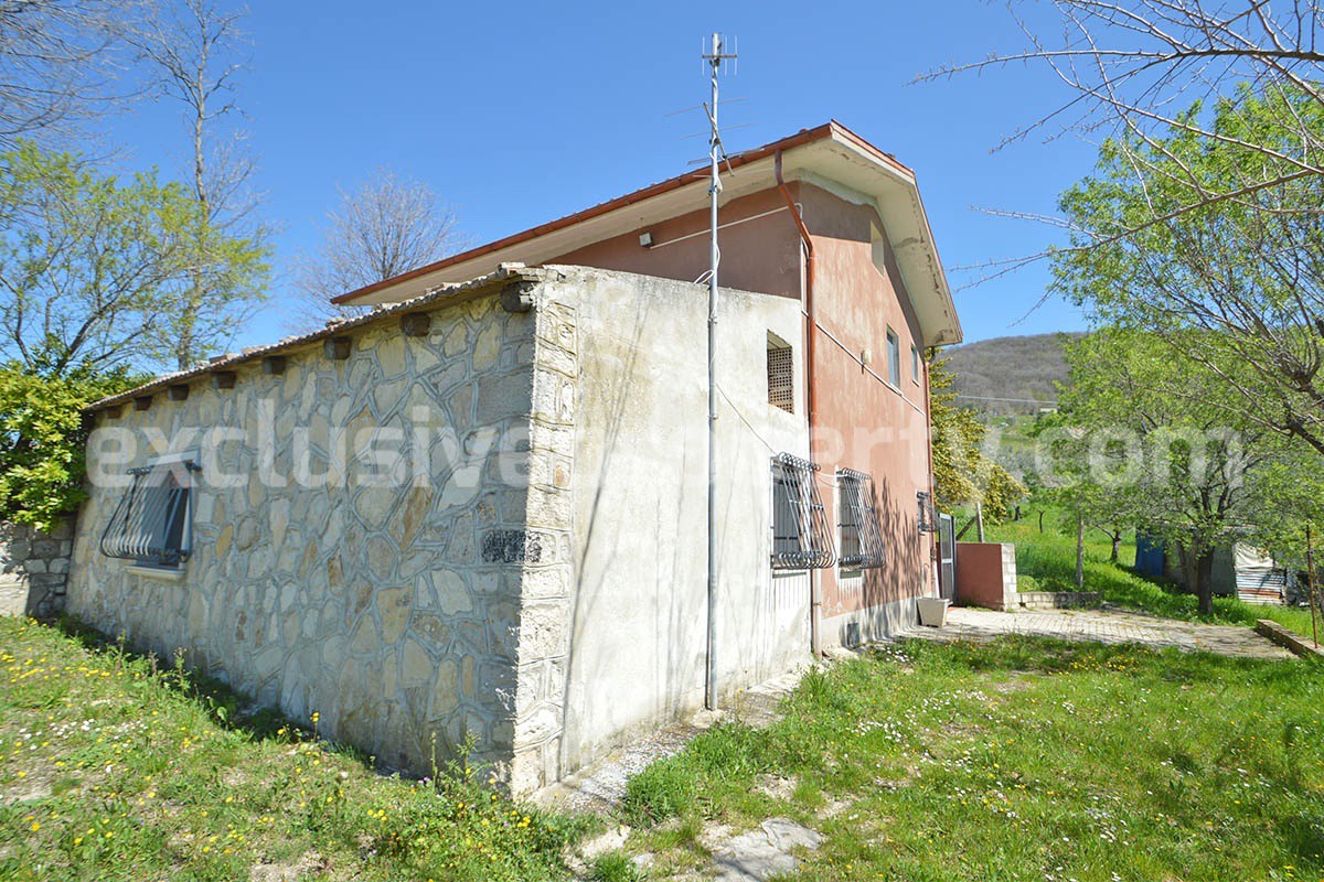 Spacious house with panoramic view of the valley for sale in Italy