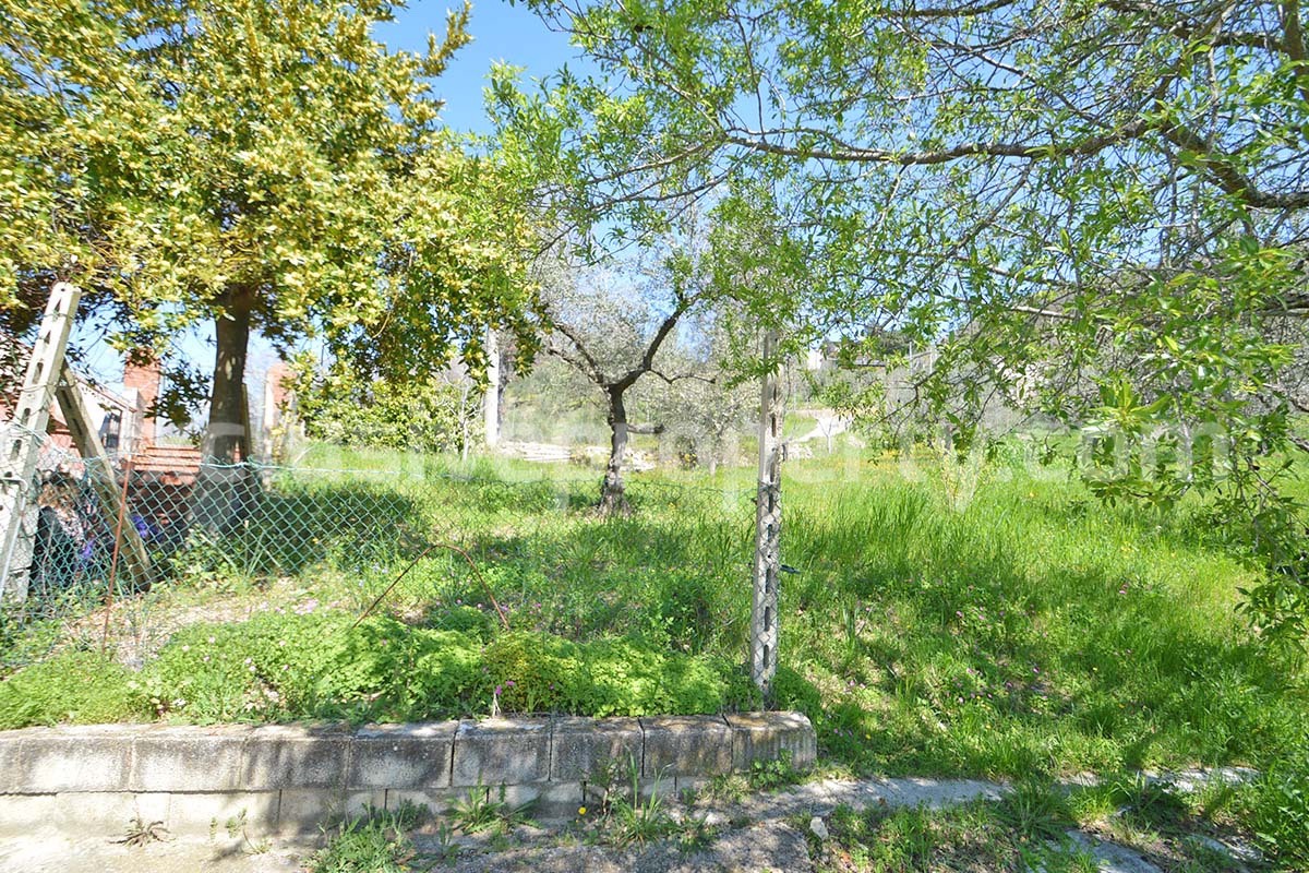 Spacious house with panoramic view of the valley for sale in Italy
