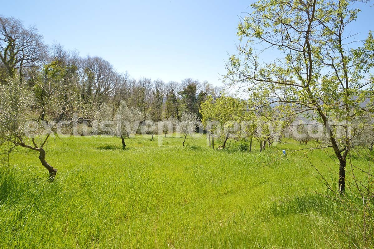 Spacious house with panoramic view of the valley for sale in Italy