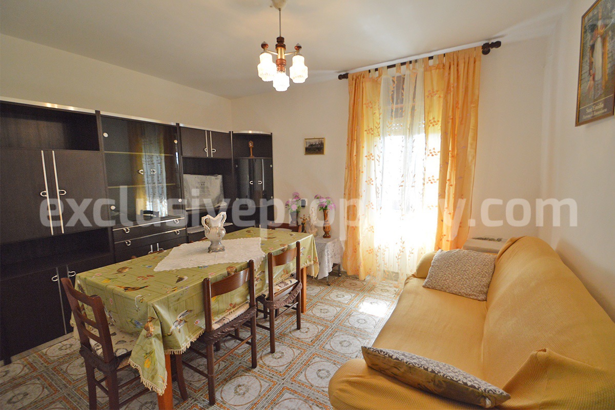 Spacious house with panoramic view of the valley for sale in Italy