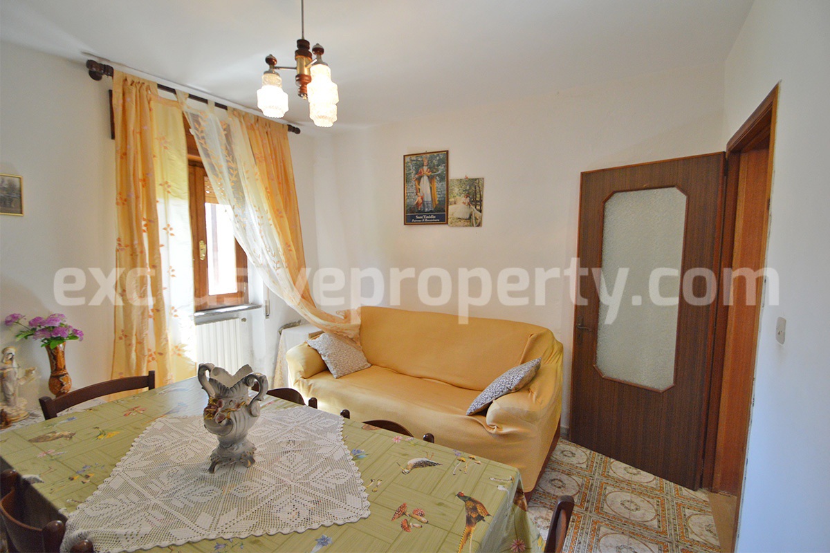 Spacious house with panoramic view of the valley for sale in Italy