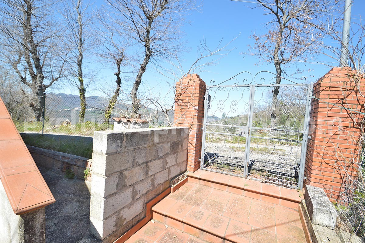 Spacious house with panoramic view of the valley for sale in Italy