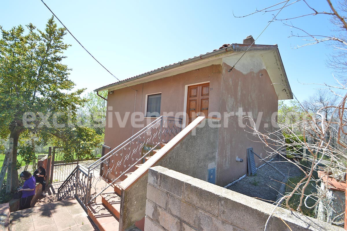 Spacious house with panoramic view of the valley for sale in Italy