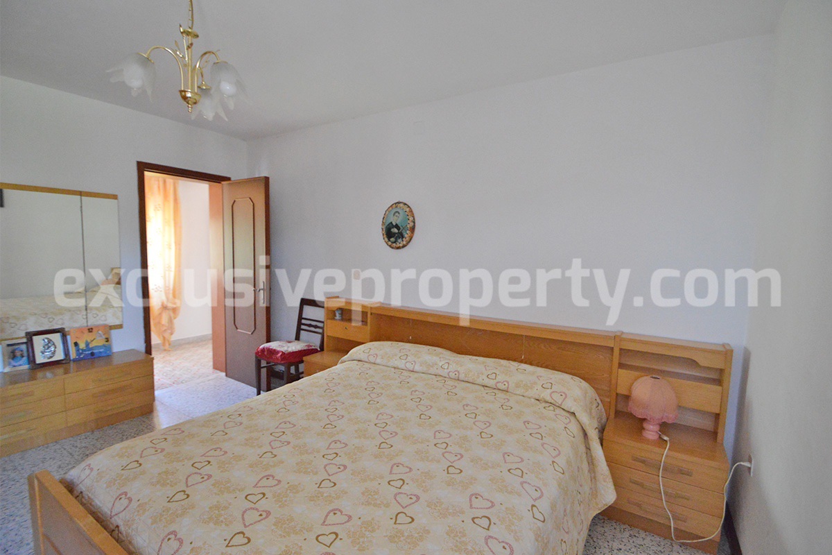 Spacious house with panoramic view of the valley for sale in Italy