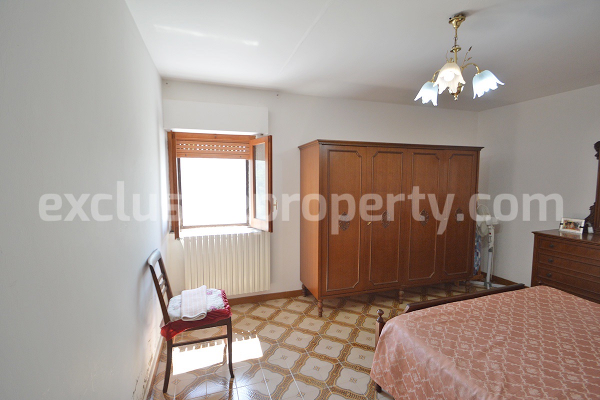 Spacious house with panoramic view of the valley for sale in Italy