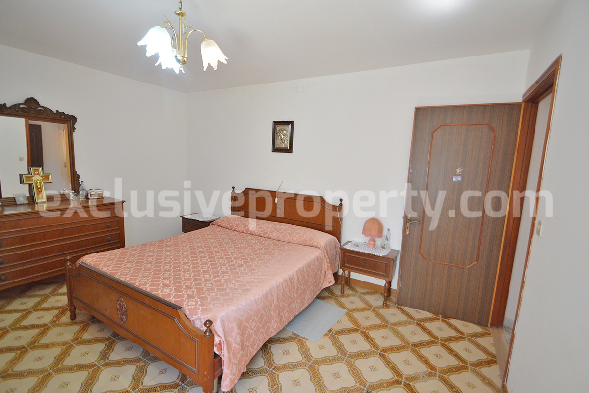Spacious house with panoramic view of the valley for sale in Italy
