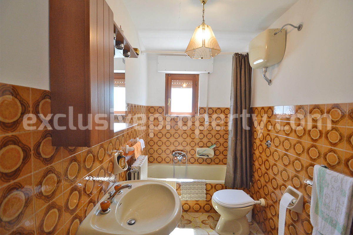 Spacious house with panoramic view of the valley for sale in Italy