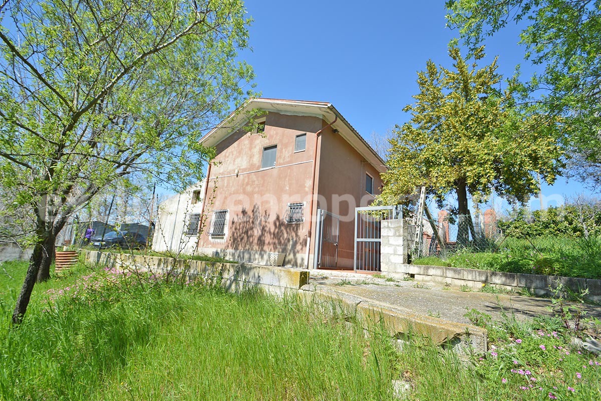 Spacious house with panoramic view of the valley for sale in Italy