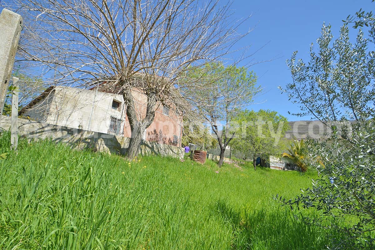 Spacious house with panoramic view of the valley for sale in Italy