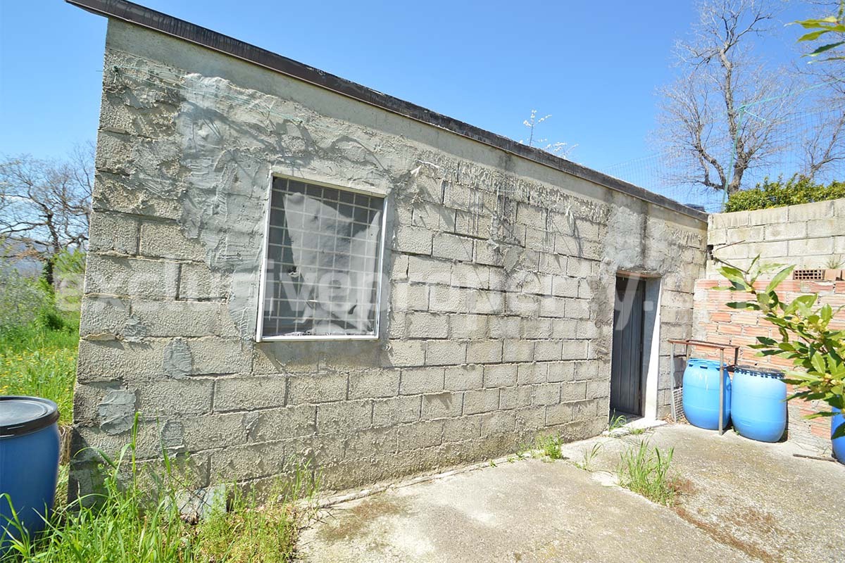 Spacious house with panoramic view of the valley for sale in Italy