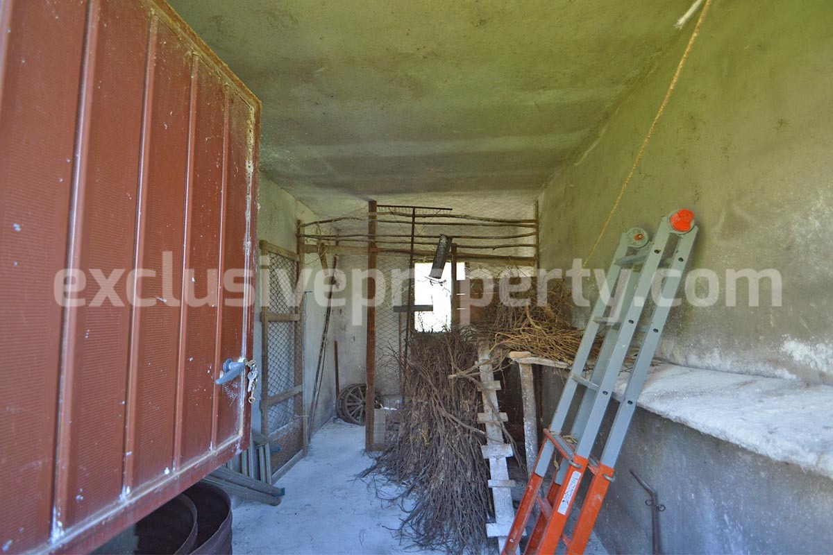 Spacious house with panoramic view of the valley for sale in Italy