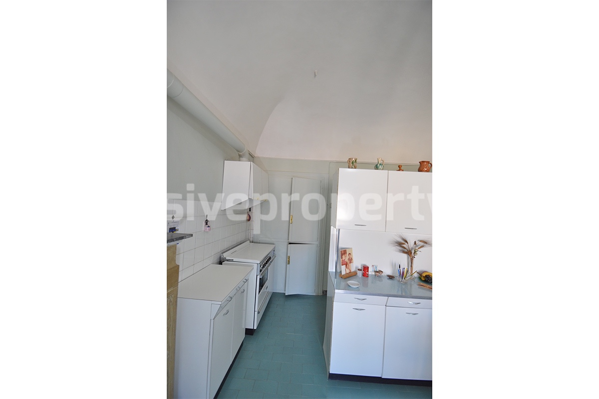 Characteristic and spacious house built in stone for sale in Italy
