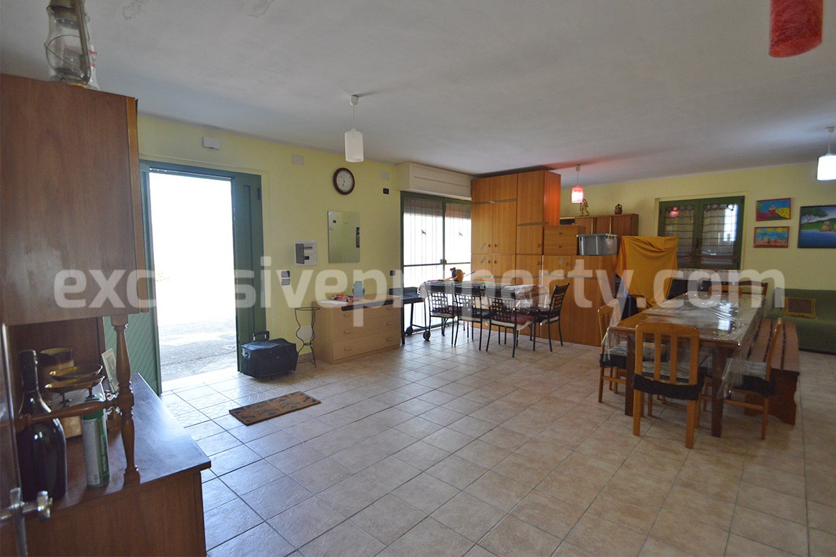 Country House with Large Land - Walnut Trees and Second Building for Sale in Molise
