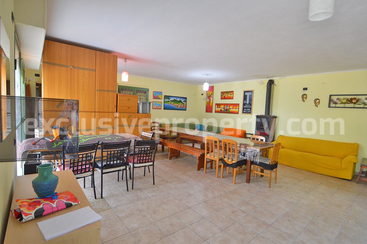 Country House with Large Land - Walnut Trees and Second Building for Sale in Molise