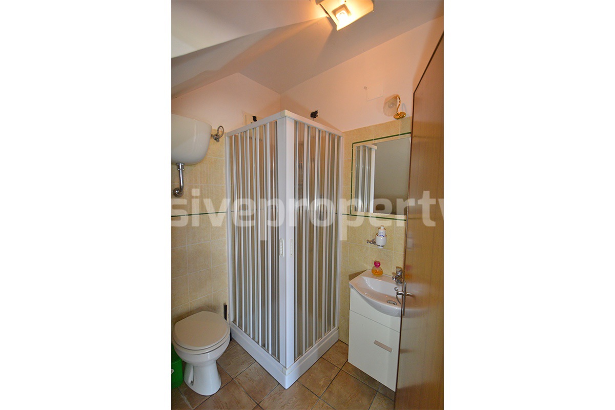 Country House with Large Land - Walnut Trees and Second Building for Sale in Molise
