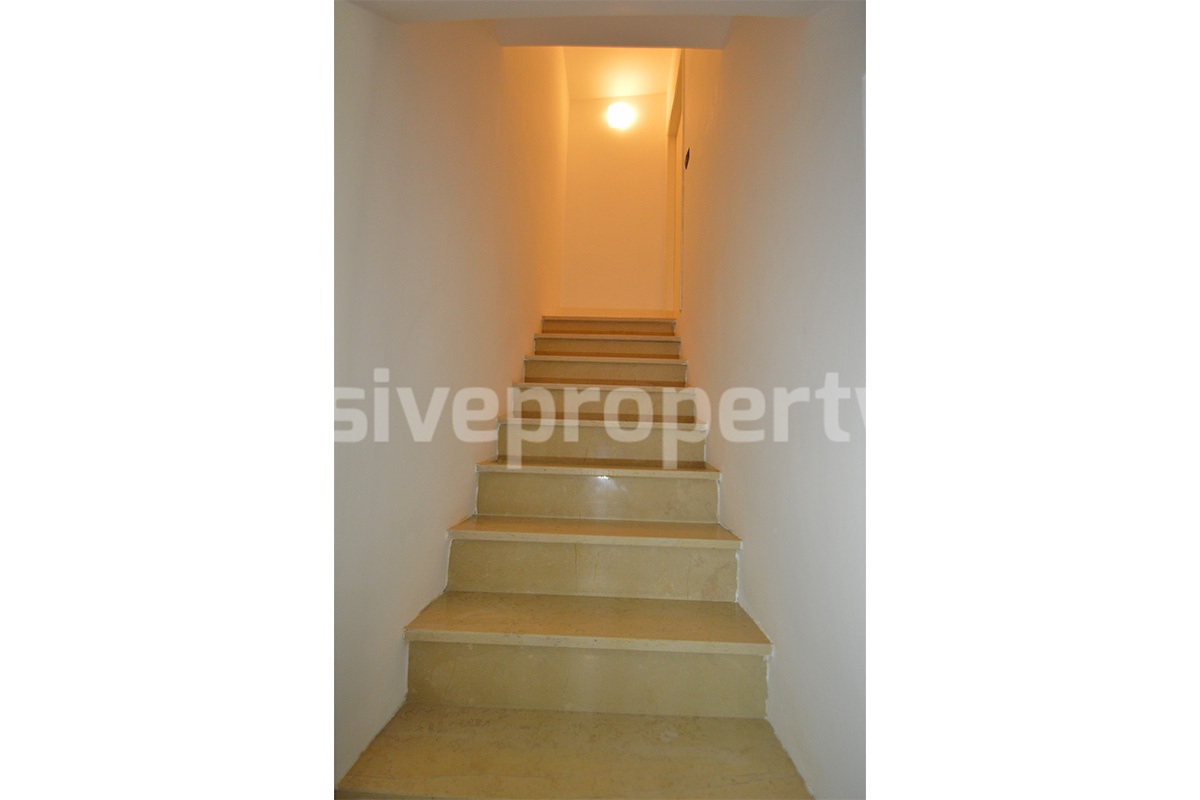 Country House with Large Land - Walnut Trees and Second Building for Sale in Molise