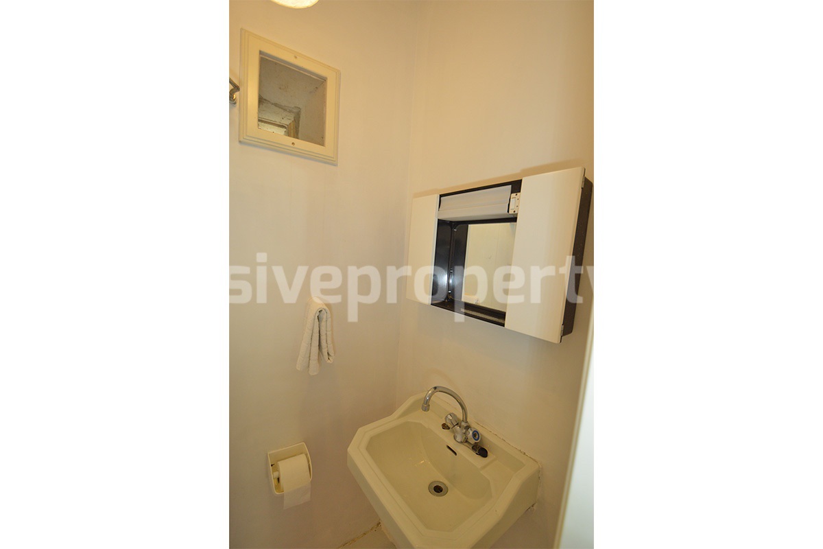 Country House with Large Land - Walnut Trees and Second Building for Sale in Molise