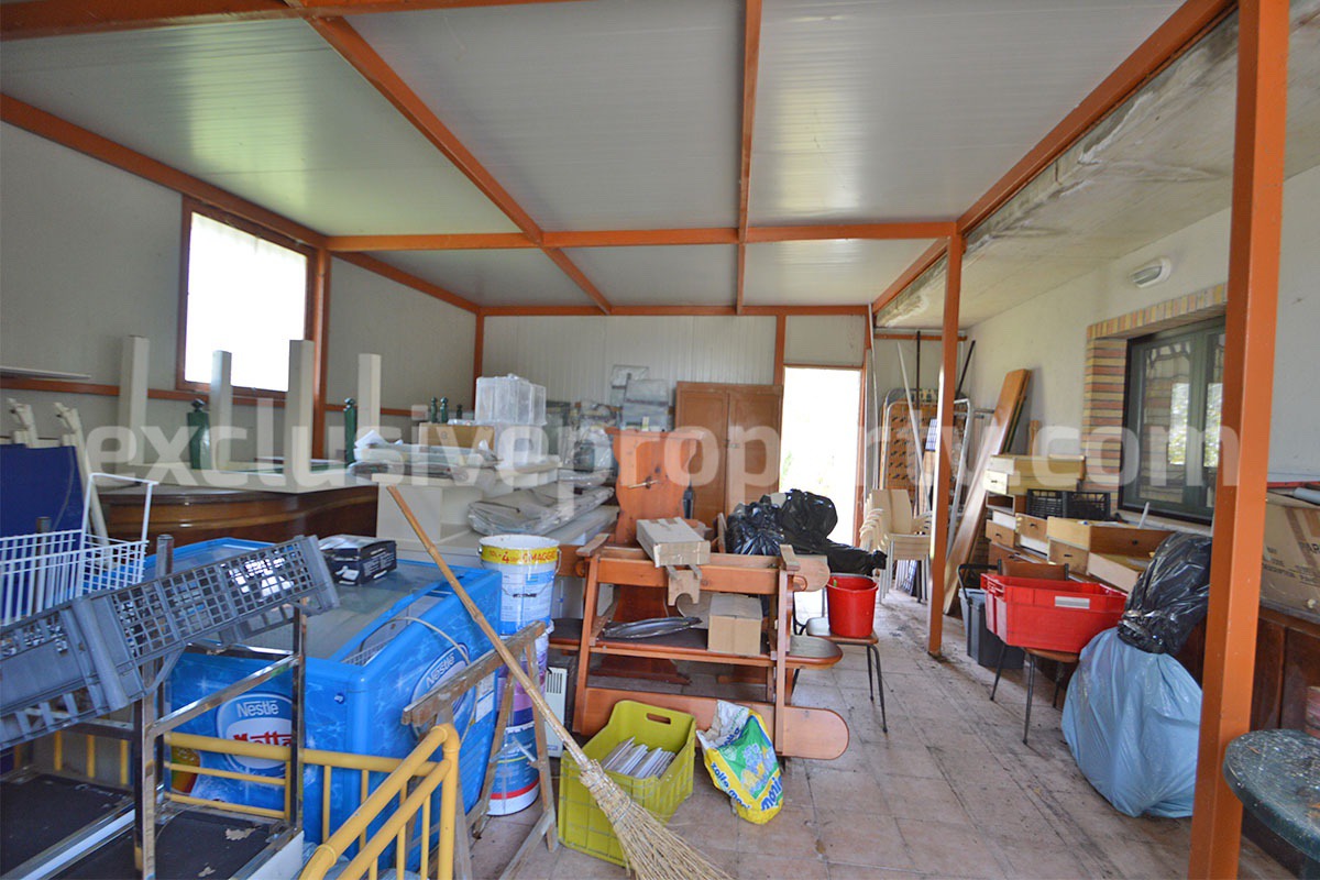 Country House with Large Land - Walnut Trees and Second Building for Sale in Molise