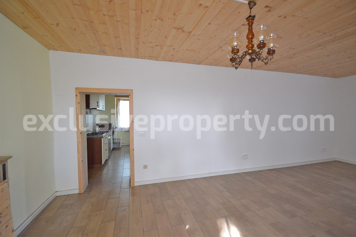 Renovated Countryside House with Garage and Panoramic Views for Sale in Schiavi di Abruzzo - Italy