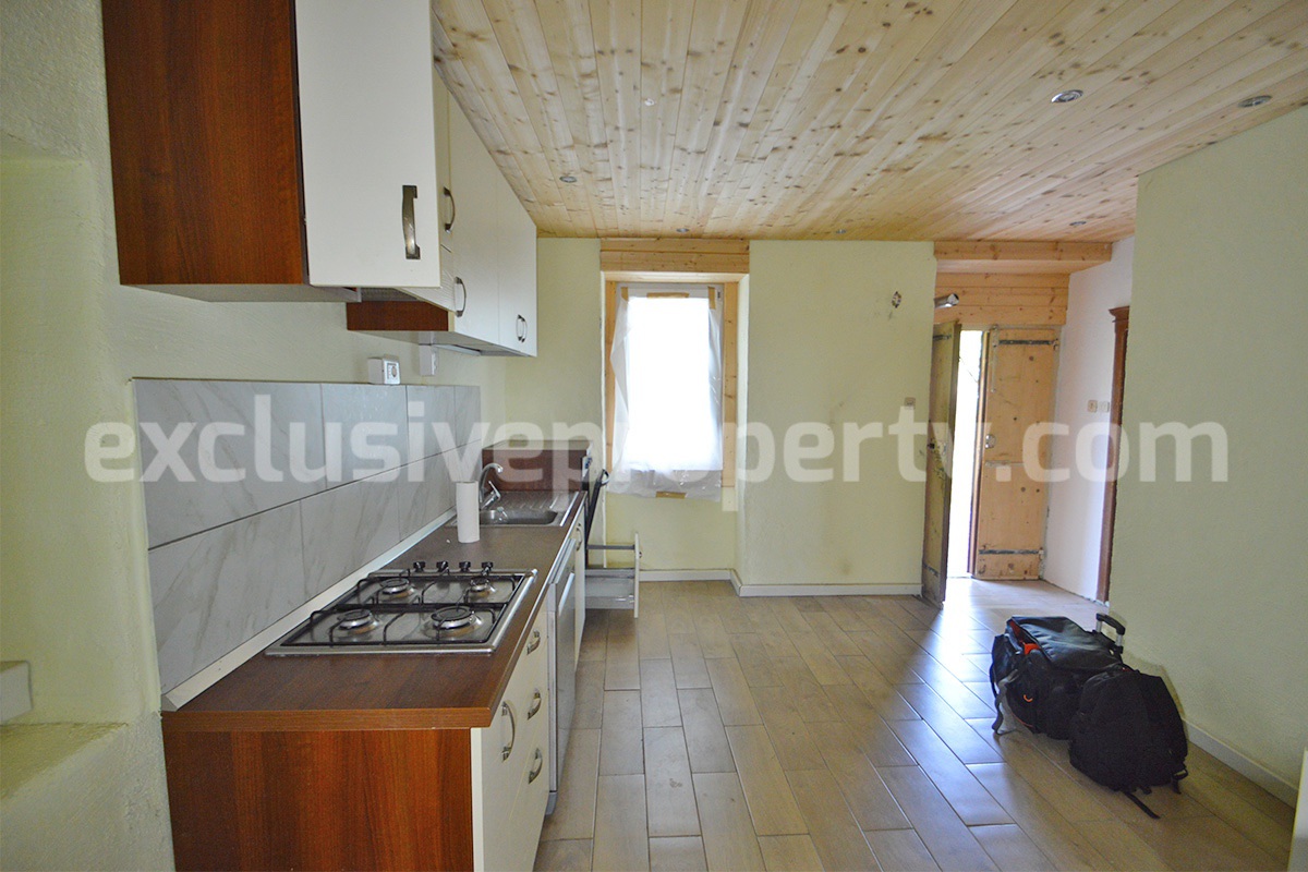 Renovated Countryside House with Garage and Panoramic Views for Sale in Schiavi di Abruzzo - Italy