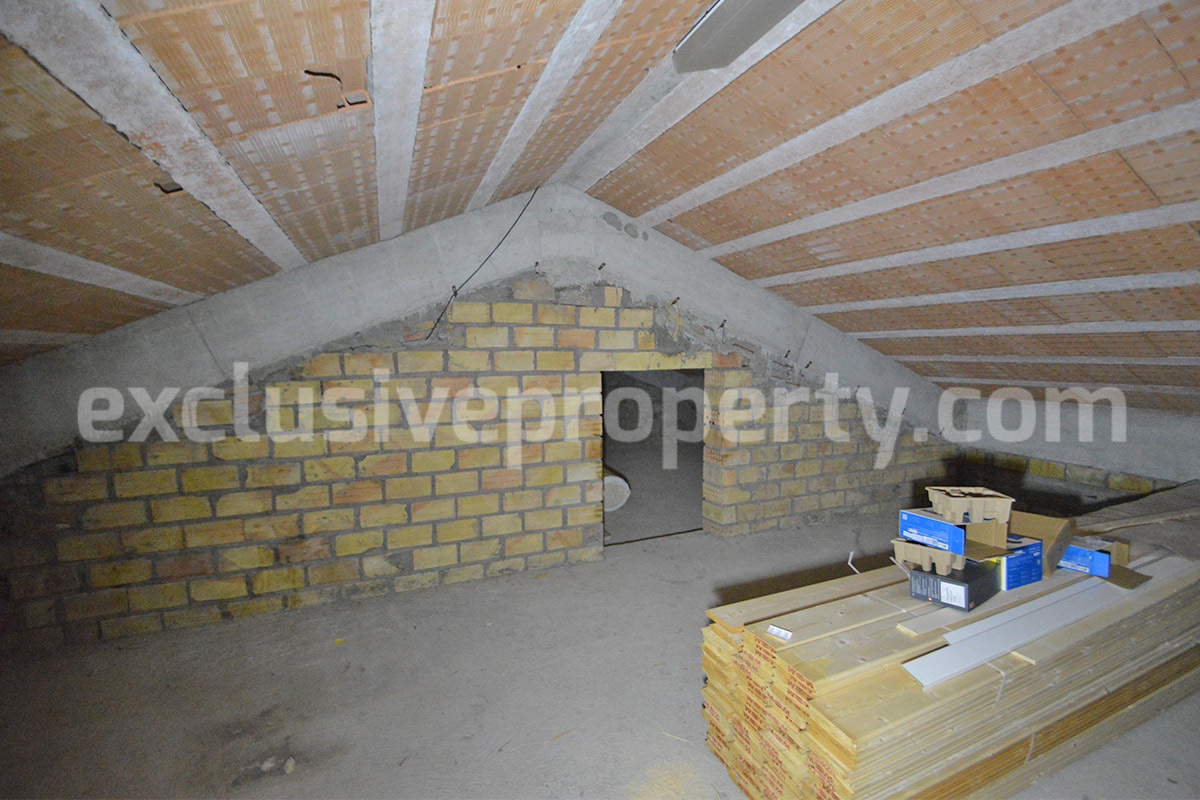 Renovated Countryside House with Garage and Panoramic Views for Sale in Schiavi di Abruzzo - Italy