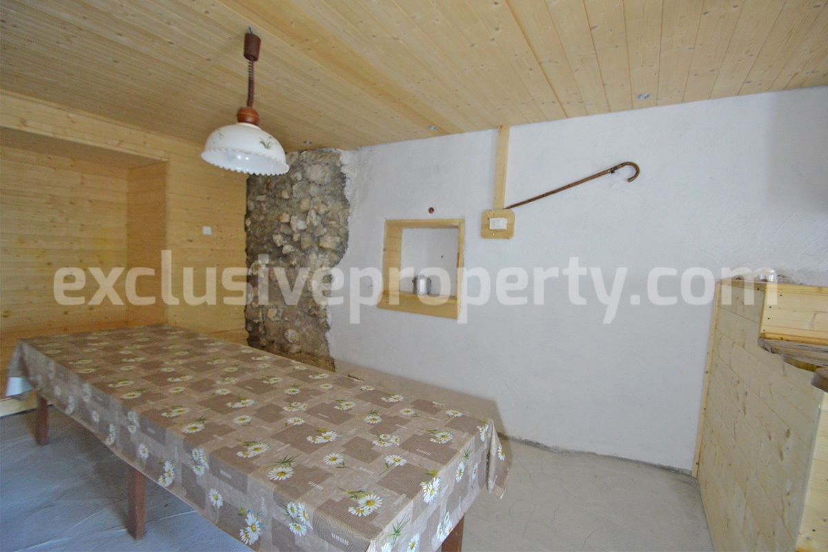 Renovated Countryside House with Garage and Panoramic Views for Sale in Schiavi di Abruzzo - Italy