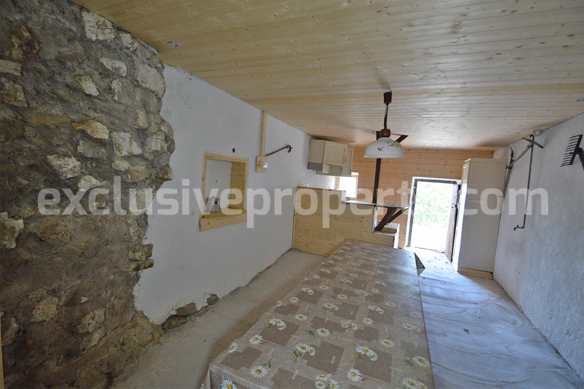 Renovated Countryside House with Garage and Panoramic Views for Sale in Schiavi di Abruzzo - Italy