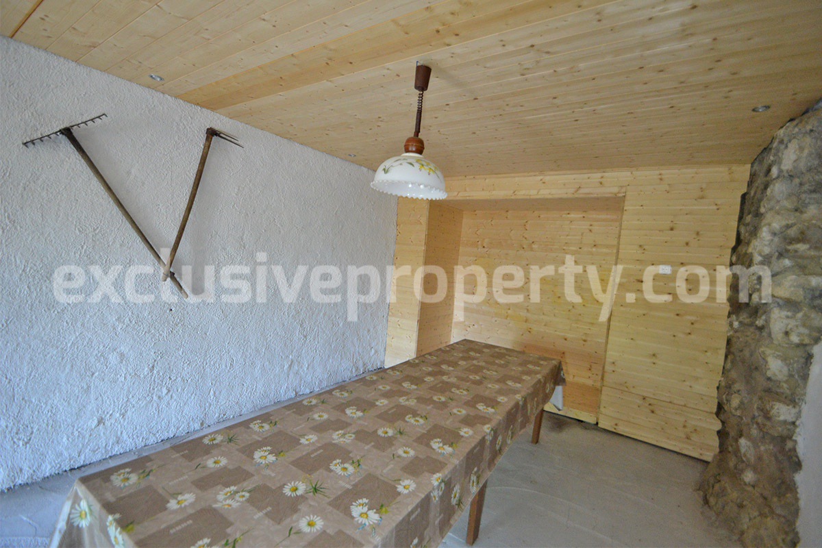 Renovated Countryside House with Garage and Panoramic Views for Sale in Schiavi di Abruzzo - Italy