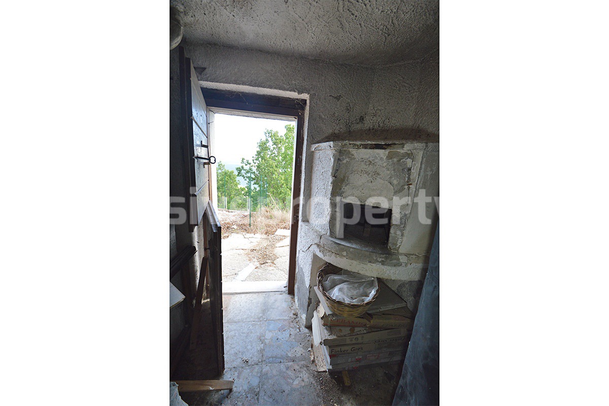 Renovated Countryside House with Garage and Panoramic Views for Sale in Schiavi di Abruzzo - Italy