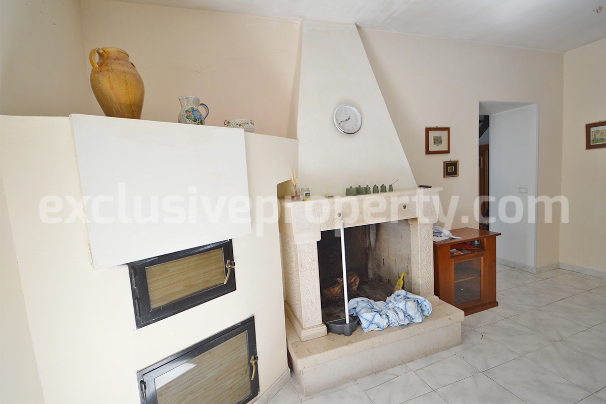 Countryside House with Olive Trees and Terrace for Sale in Guardialfiera - Molise