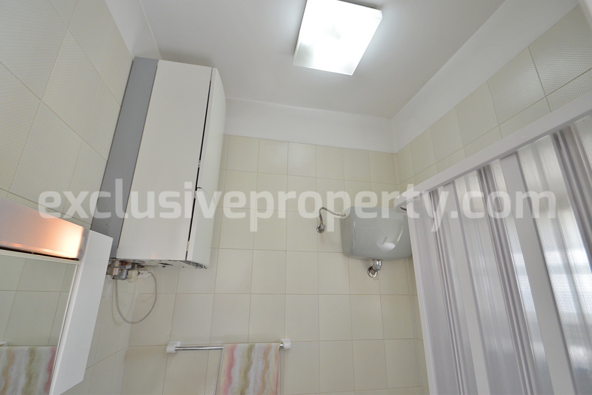 Countryside House with Olive Trees and Terrace for Sale in Guardialfiera - Molise