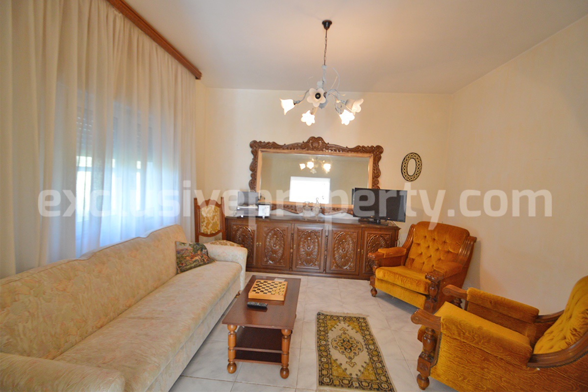 Countryside House with Olive Trees and Terrace for Sale in Guardialfiera - Molise