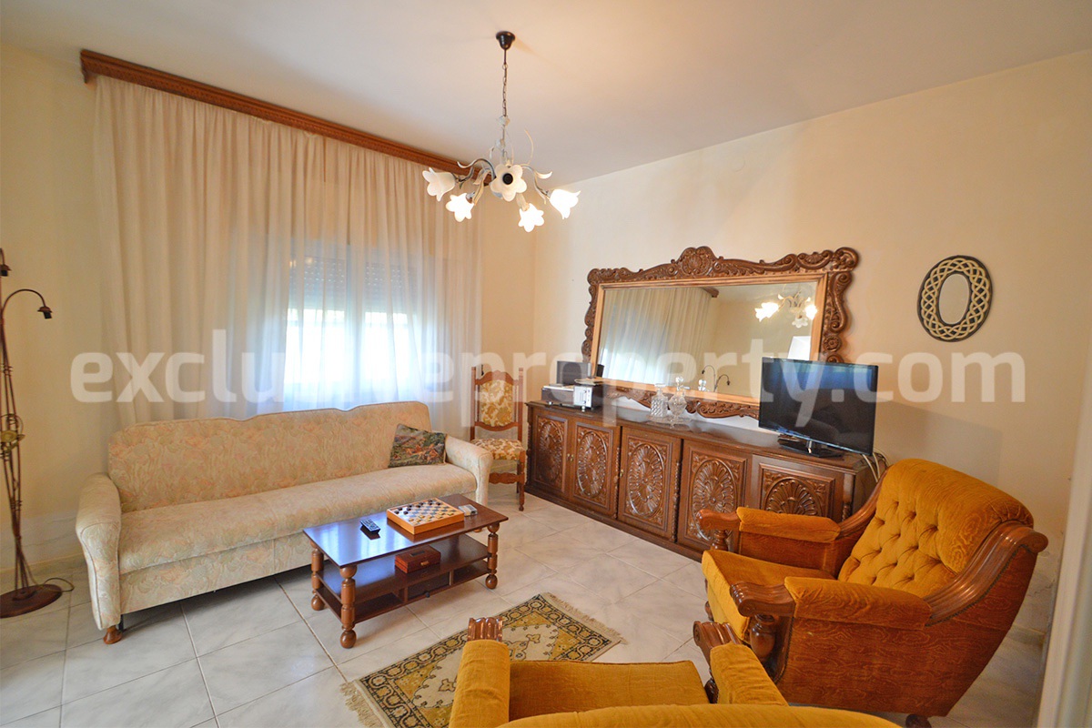 Countryside House with Olive Trees and Terrace for Sale in Guardialfiera - Molise