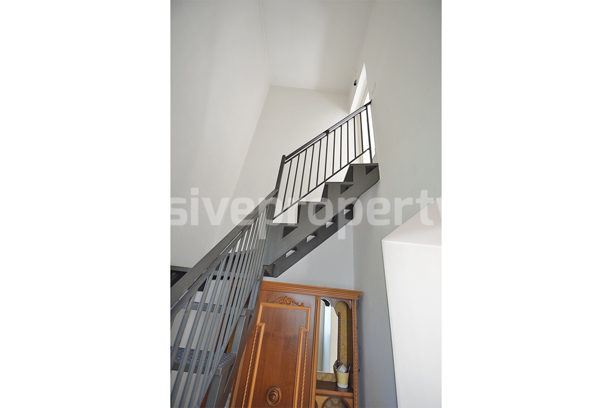 Countryside House with Olive Trees and Terrace for Sale in Guardialfiera - Molise
