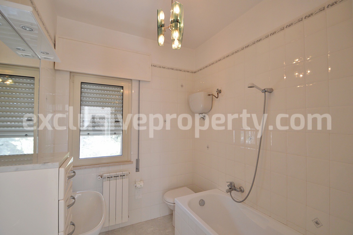 Countryside House with Olive Trees and Terrace for Sale in Guardialfiera - Molise