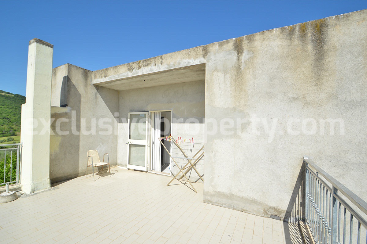 Countryside House with Olive Trees and Terrace for Sale in Guardialfiera - Molise