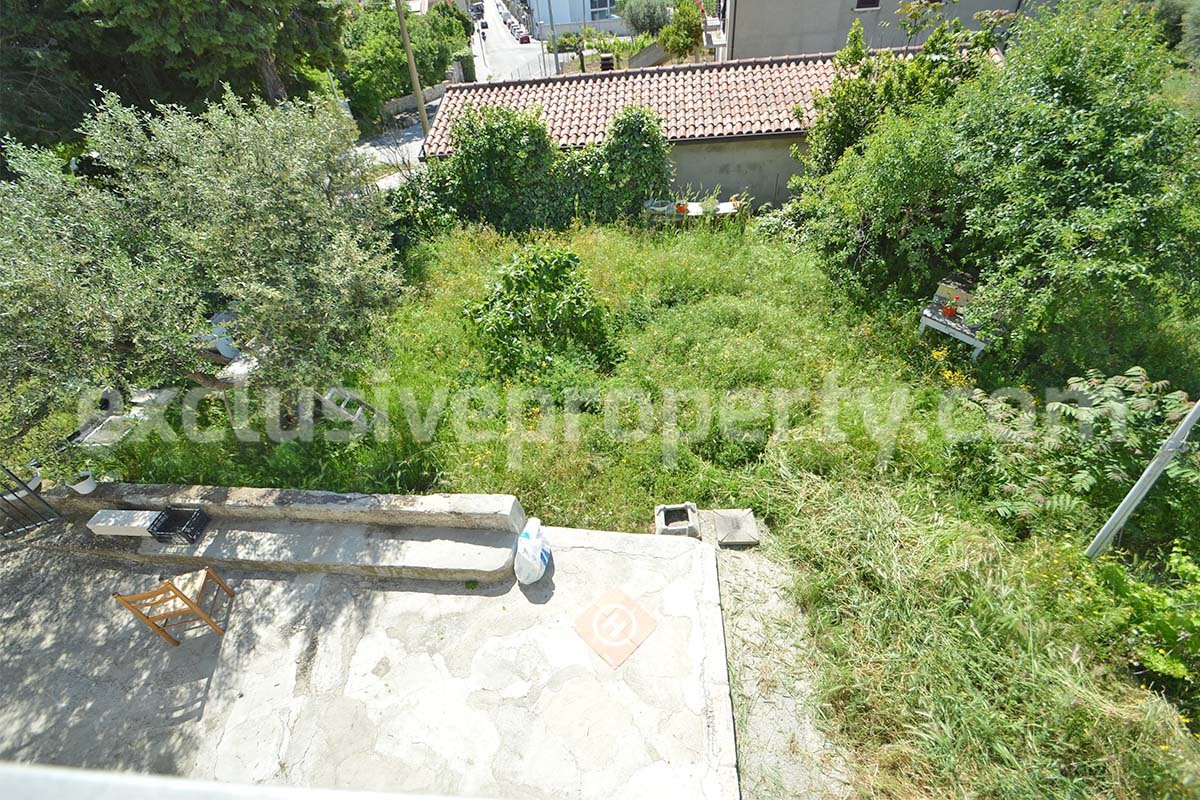 Countryside House with Olive Trees and Terrace for Sale in Guardialfiera - Molise