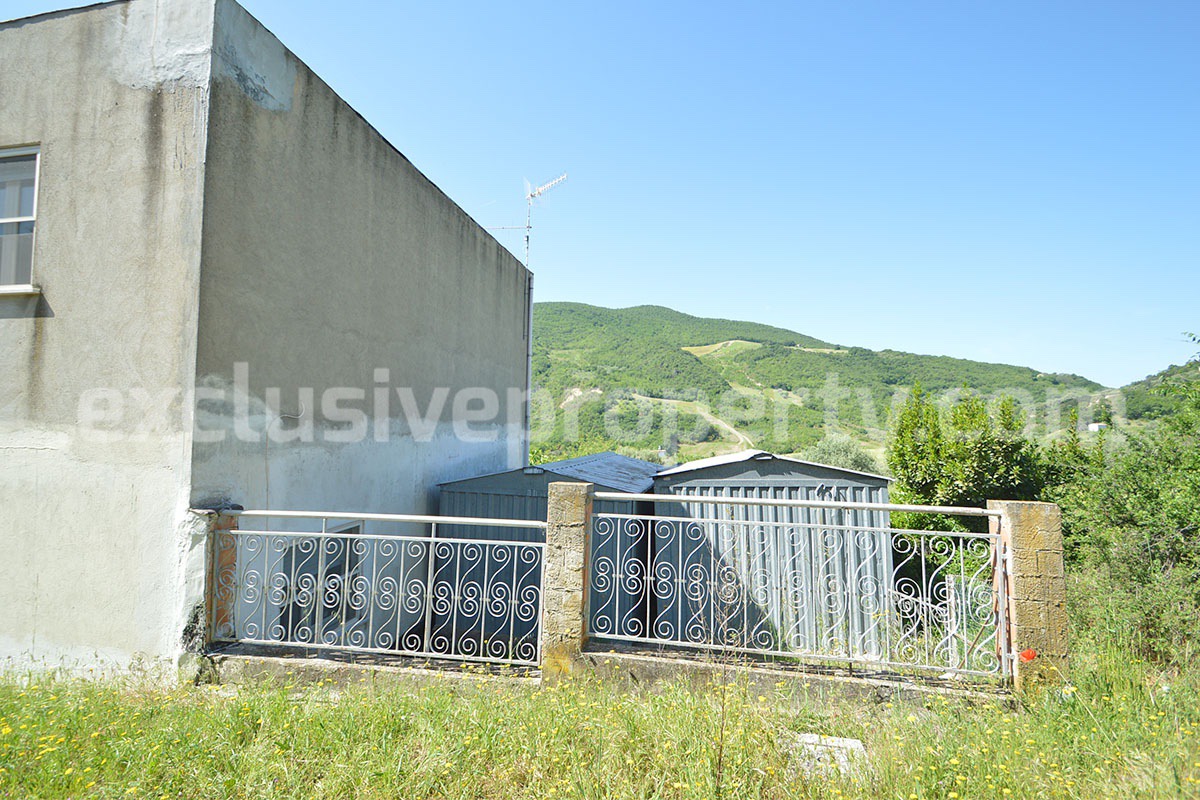 Countryside House with Olive Trees and Terrace for Sale in Guardialfiera - Molise