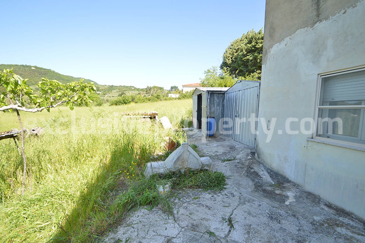 Countryside House with Olive Trees and Terrace for Sale in Guardialfiera - Molise