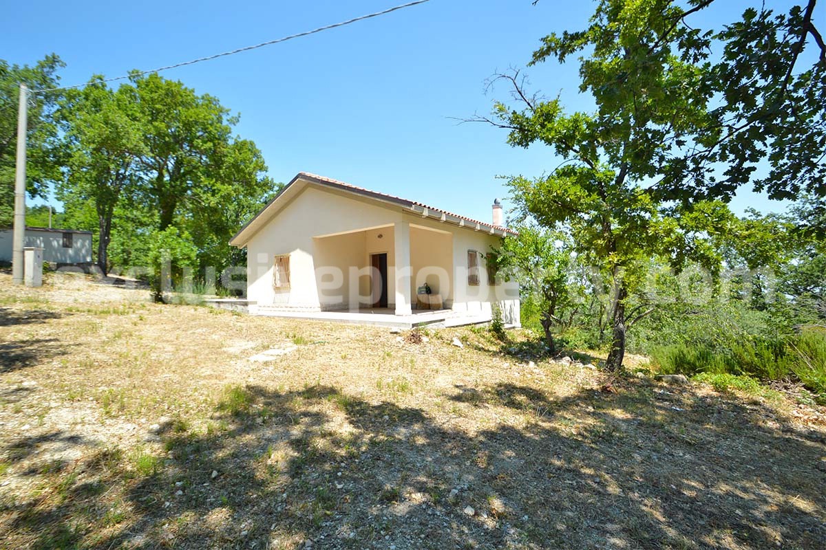 Small Countryside House with Land for Sale in Guardialfiera - Molise
