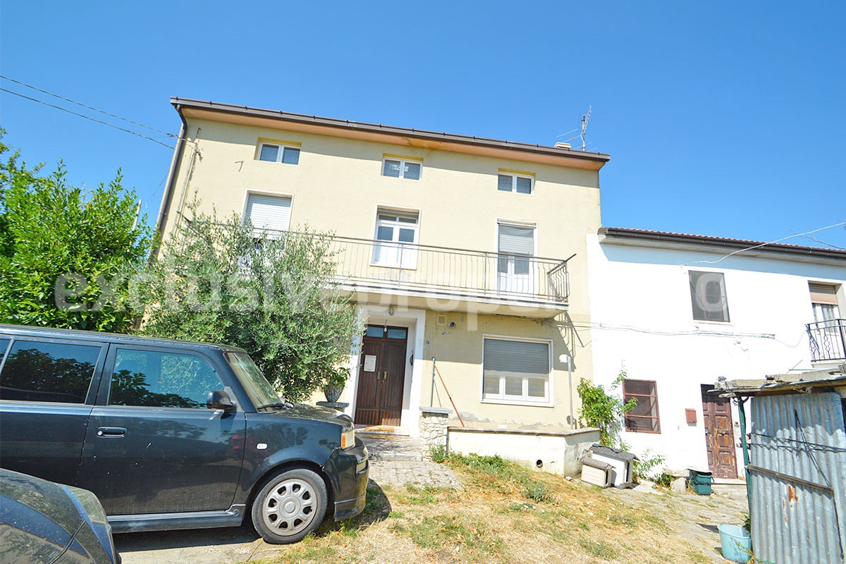 Spacious Habitable Semi-Detached House with Balcony and Hill Views for Sale in Abruzzo - Italy